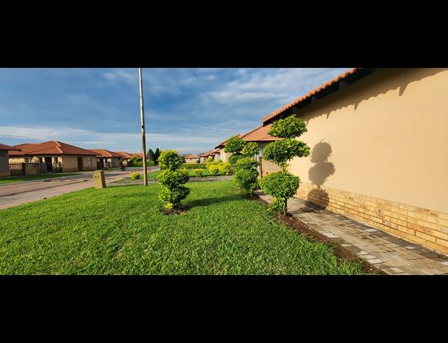 3 BEDROOM HOUSE FOR SALE IN WATERKLOOF HILL ESTATE